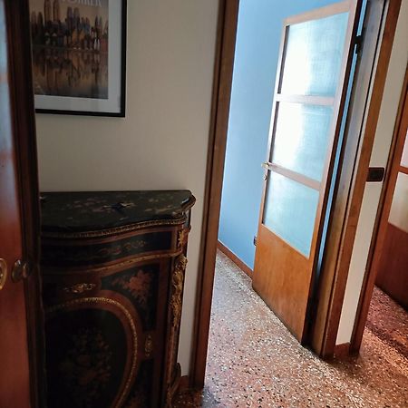 Sun Studio Lejlighed Bologna Eksteriør billede